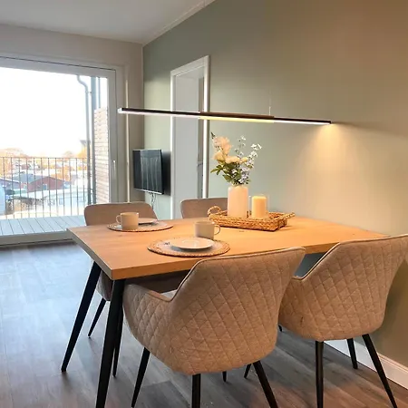 Seaside 53° 5 Apartment